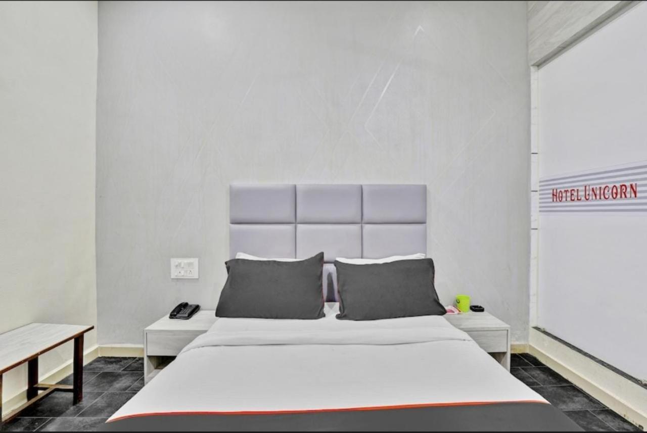 Hotel Unicorn, Surate Exterior foto